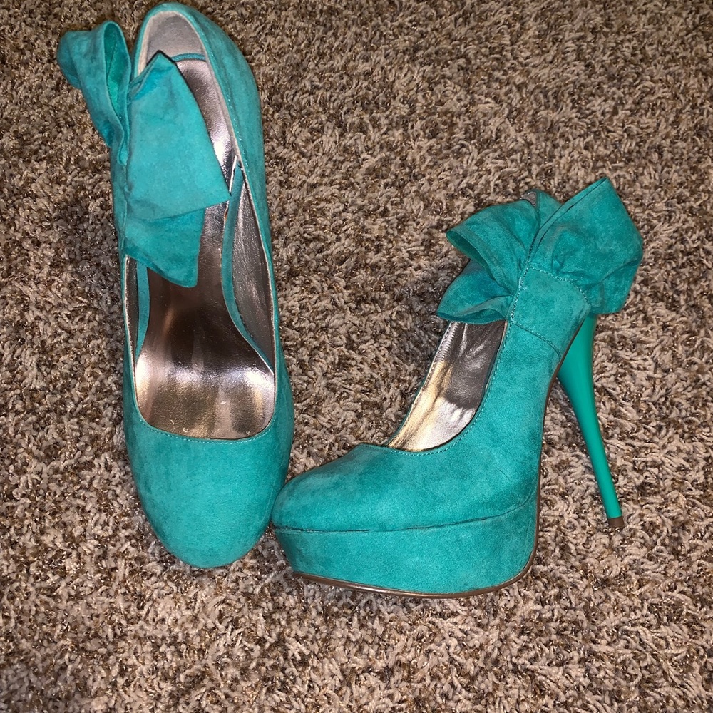Teal heels